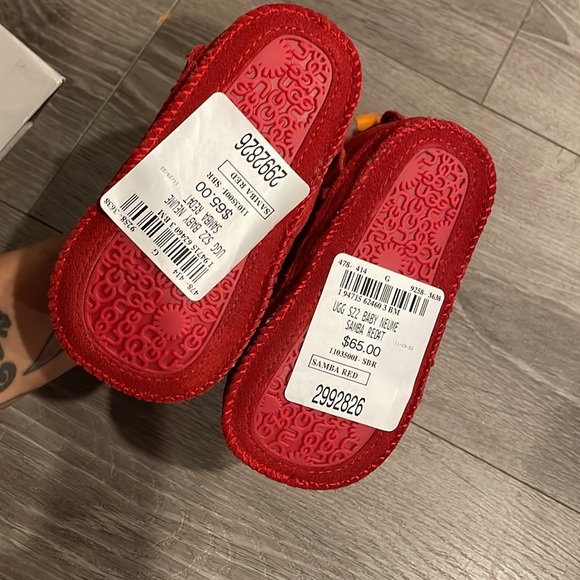 Baby Uggs shoes - Picture 3 of 5